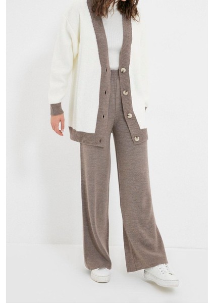 Tarz Kadın Modern Moda Yüksek Bel Geniş Paça V Yaka Şerit Detaylı Hırka-Pantolon Triko Takım