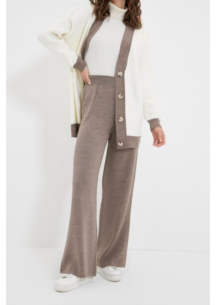 Tarz Kadın Modern Moda Yüksek Bel Geniş Paça V Yaka Şerit Detaylı Hırka-Pantolon Triko Takım indirimleri