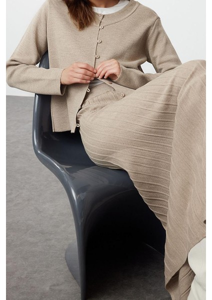 Tarz Kadın Modern Moda Normal Bel Boru Paça Bisiklet Yaka Düğmeli Hırka-Etek Triko Alt-Üst Takım fiyatları