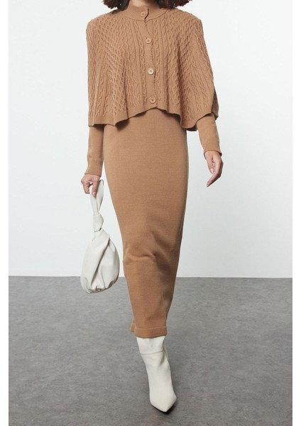 Tarz Kadın Modern Moda Normal Bel Boru Paça V Yaka Saç Örgülü Pelerin Detaylı Triko Alt-Üst Takım fiyatları