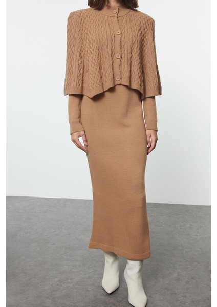 Tarz Kadın Modern Moda Normal Bel Boru Paça V Yaka Saç Örgülü Pelerin Detaylı Triko Alt-Üst Takım indirimleri