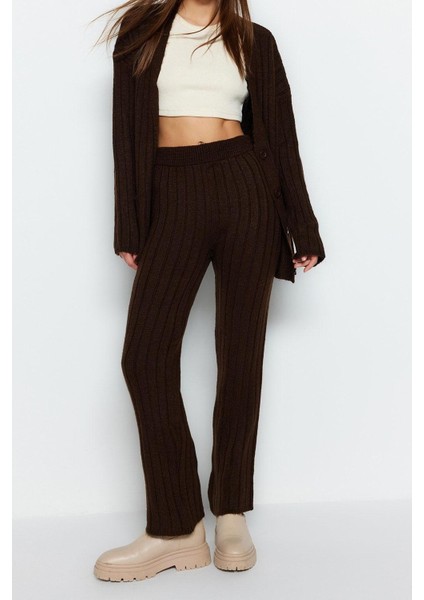 Tarz Kadın Modern Moda Normal Bel Geniş Paça V Yaka Geniş Kalıp Yumuşak Dokulu Triko Alt-Üst Takım fiyatları