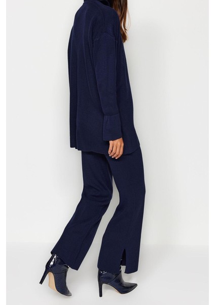 Tarz Kadın Modern Moda Yüksek Bel Geniş Paça Polo Yaka Yırtmaç Detaylı Hırka-Pantolon Triko Takım modelleri