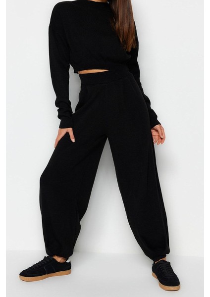 Tarz Kadın Normal Bel Boru Paça Yarım Balıkçı Yaka Süper Crop Jogger Pantolonlu Triko Alt-Üst Takım fiyatları