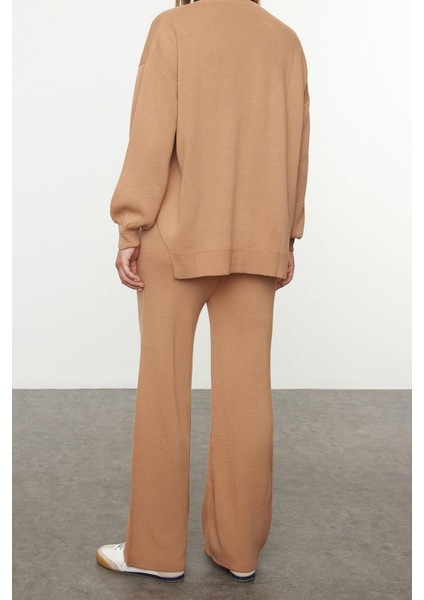 Tarz Kadın Modern Moda Normal Bel Boru Paça Bisiklet Yaka Geniş Kalıp Balon Kol Triko Alt-Üst Takım modelleri