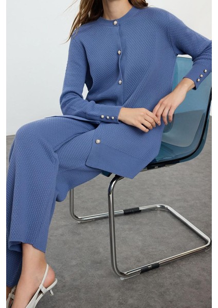 Tarz Kadın Modern Moda Normal Bel Boru Paça Bisiklet Yaka Inci Düğmeli Triko Alt-Üst Takım fiyatları