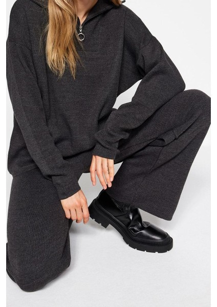 Tarz Kadın Modern Moda Normal Bel Boru Paça Dik Yaka Geniş Kalıp Fermuarlı Triko Alt-Üst Takım fiyatları