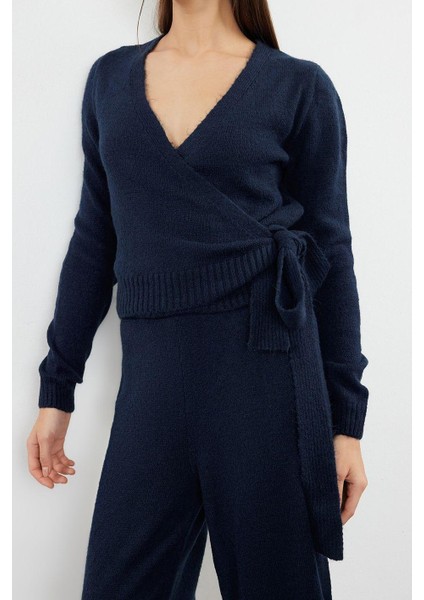 Tarz Kadın Modern Moda Normal Bel Boru Paça V Yaka Crop Kruvaze Bağlama Detaylı Triko Alt-Üst Takım