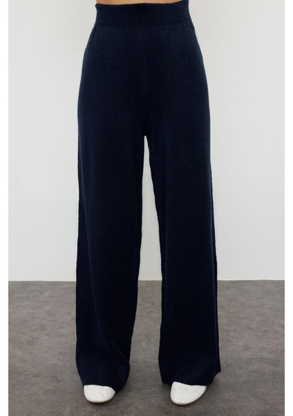 Tarz Kadın Modern Moda Normal Bel Boru Paça V Yaka Crop Kruvaze Bağlama Detaylı Triko Alt-Üst Takım modelleri