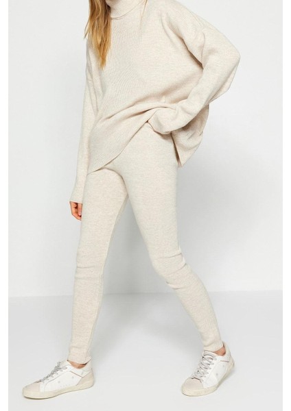 Tarz Kadın Modern Normal Bel Boru Paça Balıkçı Yaka Geniş Kalıp Balıkçı Yaka Triko Alt-Üst Takım