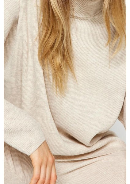 Tarz Kadın Modern Normal Bel Boru Paça Balıkçı Yaka Geniş Kalıp Balıkçı Yaka Triko Alt-Üst Takım fırsatları