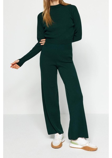 Tarz Kadın Modern Moda Normal Bel Boru Paça Dik Yaka Crop Parmak Detaylı Triko Alt-Üst Takım fiyatları