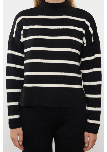 Tarz Kadın Modern Moda Normal Bel Boru Paça Bisiklet Yaka Çizgili Triko Pantolonlu Alt-Üst Takım