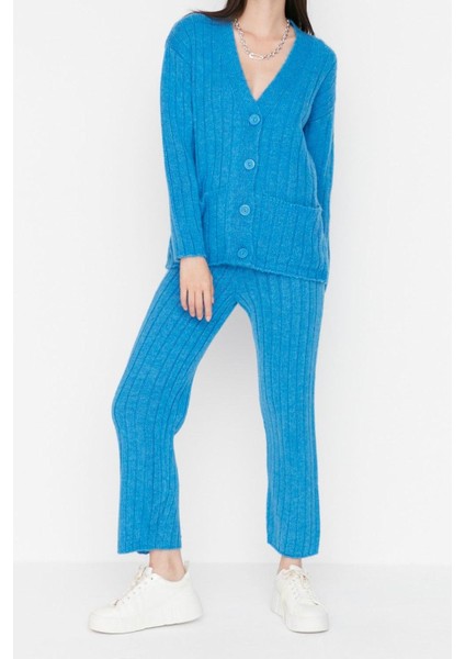 Tarz Kadın Modern Moda Normal Bel Geniş Paça V Yaka Geniş Kalıp Yumuşak Dokulu Triko Alt-Üst Takım