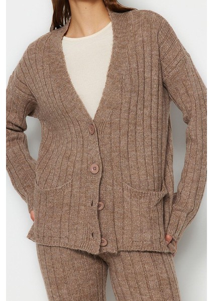 Tarz Kadın Modern Moda Normal Bel Geniş Paça V Yaka Geniş Kalıp Yumuşak Dokulu Triko Alt-Üst Takım fırsatları