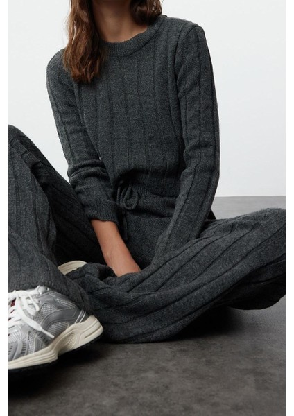 Tarz Kadın Modern Moda Normal Bel Boru Paça Bisiklet Yaka Crop Yumuşak Dokulu Triko Alt-Üst Takım