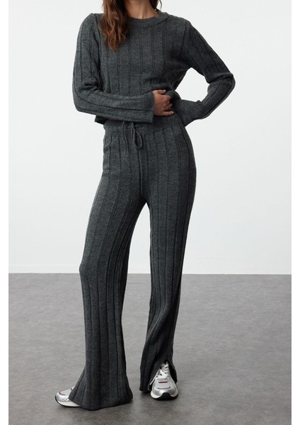 Tarz Kadın Modern Moda Normal Bel Boru Paça Bisiklet Yaka Crop Yumuşak Dokulu Triko Alt-Üst Takım fiyatları