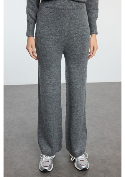 Tarz Kadın Modern Moda Normal Bel Boru Paça Balıkçı Yaka Çanta Detaylı Triko Alt-Üst Takım fırsatları