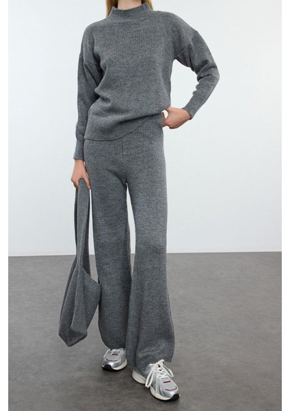 Tarz Kadın Modern Moda Normal Bel Boru Paça Balıkçı Yaka Çanta Detaylı Triko Alt-Üst Takım indirimleri