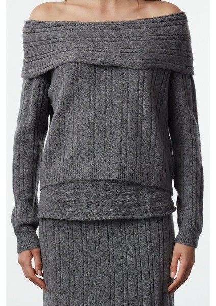 Tarz Kadın Modern Normal Bel Boru Paça Carmen Yaka Yumuşak Dokulu Carmen Yaka Triko Alt-Üst Takım fırsatları