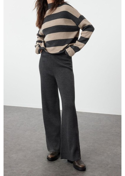 Tarz Kadın Modern Moda Normal Bel Boru Paça Dik Yaka Geniş Kalıp Çizgili Triko Alt-Üst Takım