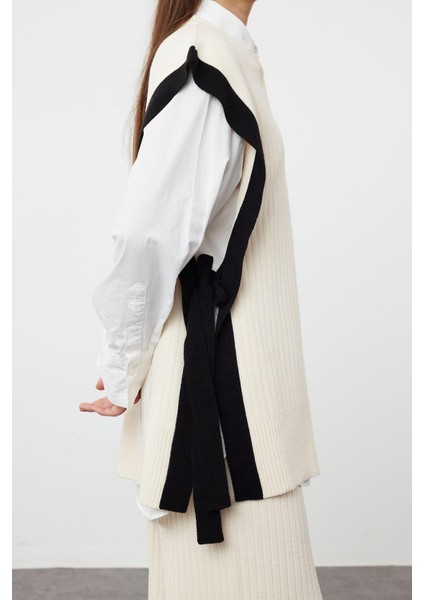 Tarz Kadın Normal Bel Geniş Paça Renk Bloklu Yırtmaç Detaylı Yelek-Pantolon Triko Alt-Üst Takım fırsatları