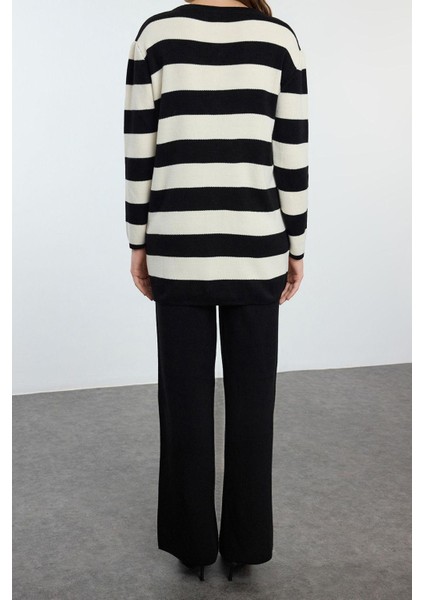 Tarz Kadın Modern Moda Normal Bel Boru Paça V Yaka Çizgili Triko Hırka Pantolon Alt-Üst Takım modelleri