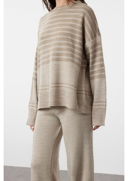 Tarz Kadın Modern Normal Bel Boru Paça Bisiklet Yaka Geniş Kalıp Renk Bloklu Triko Alt-Üst Takım fırsatları