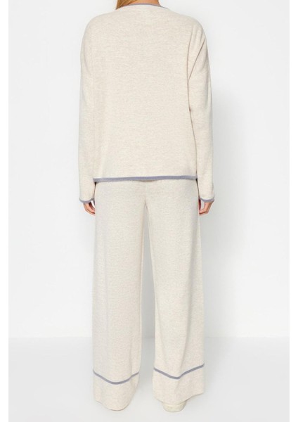 Tarz Kadın Modern Normal Bel Dar Paça V Yaka Geniş Kalıp Tüylü Iplik Garnili Triko Alt-Üst Takım modelleri