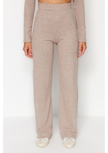 Tarz Kadın Yüksek Bel Dik Yaka Dik Yaka Yumoş Crop ve Wide Leg Örme Alt-Üst Takım modelleri