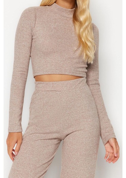 Tarz Kadın Yüksek Bel Dik Yaka Dik Yaka Yumoş Crop ve Wide Leg Örme Alt-Üst Takım fırsatları