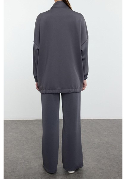 Tarz Kadın Modern Moda Normal Bel Boru Paça V Yaka Cep Detaylı Dik Yaka Örme Alt-Üst Takım modelleri