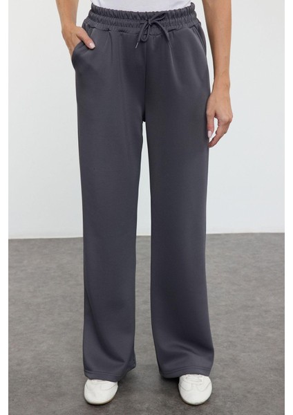 Tarz Kadın Modern Moda Normal Bel Boru Paça V Yaka Cep Detaylı Dik Yaka Örme Alt-Üst Takım fırsatları