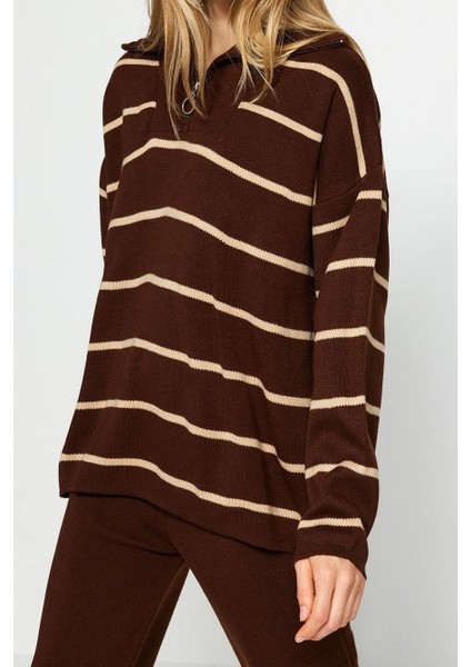 Tarz Kadın Modern Moda Normal Bel Boru Paça Dik Yaka Geniş Kalıp Fermuarlı Triko Alt-Üst Takım fırsatları