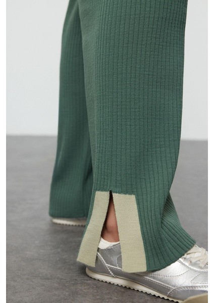 Tarz Kadın Modern Normal Bel Geniş Paça Bisiklet Yaka Yeşili Renkli Biye Detaylı Triko Alt-Üst Takım modelleri