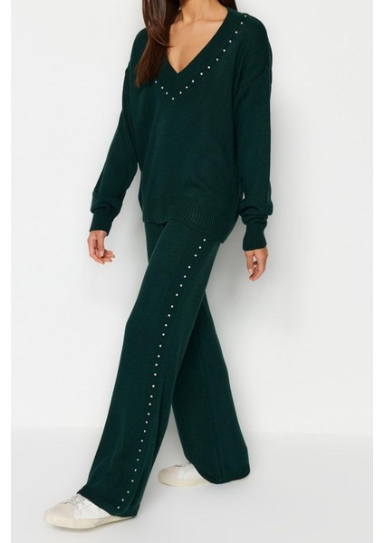 Tarz Kadın Modern Moda Normal Bel Boru Paça V Yaka Geniş Kalıp Taş Detaylı Triko Alt-Üst Takım fiyatları