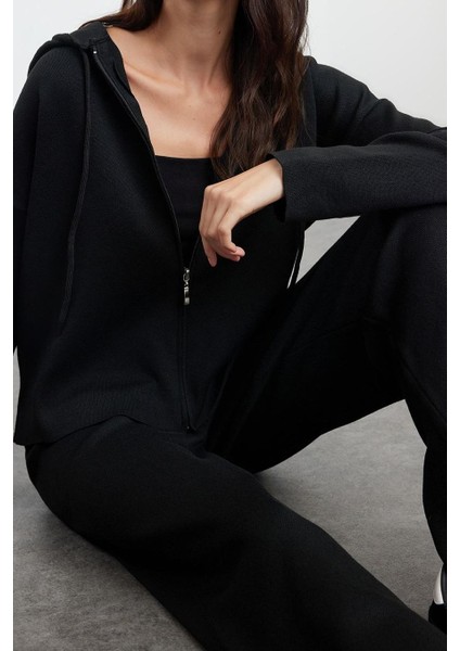 Tarz Kadın Modern Moda Normal Bel Boru Paça Kapüşonlu Kapüşonlu Triko Alt-Üst Takım fiyatları