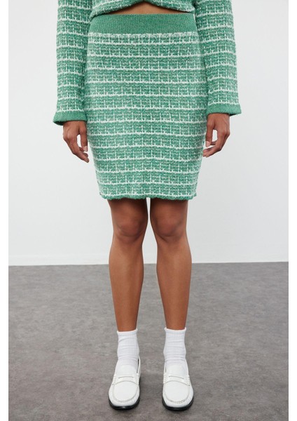 Tarz Kadın Modern Normal Bel Boru Paça Örgü Detaylı Yumuşak Dokulu Hırka-Etek Triko Alt-Üst Takım modelleri