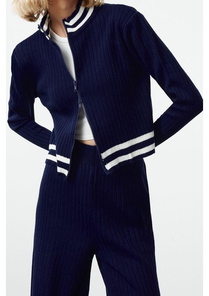 Tarz Kadın Modern Moda Normal Bel Boru Paça Dik Yaka Triko Alt-Üst Takım fiyatları