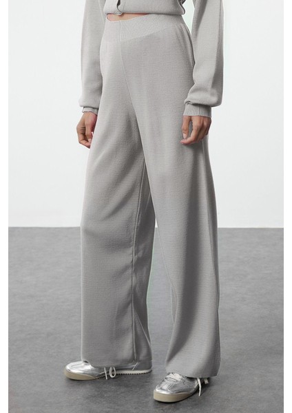 Tarz Kadın Modern Moda Normal Bel Boru Paça Bisiklet Yaka Crop Hırka-Pantalon Triko Alt-Üst Takım fırsatları