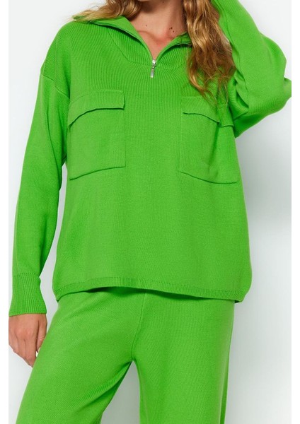 Tarz Kadın Modern Normal Bel Boru Paça Dik Yaka Geniş Kalıp Fermuarlı ve Cepli Triko Alt-Üst Takım fiyatları