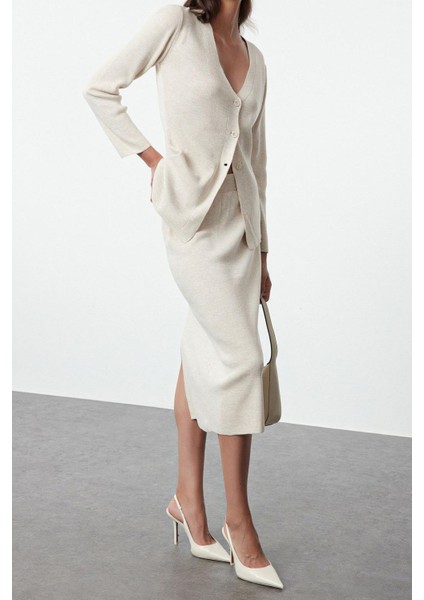 Tarz Kadın Modern Moda Normal Bel Boru Paça V Yaka Kahverengi Triko Alt-Üst Takım fiyatları