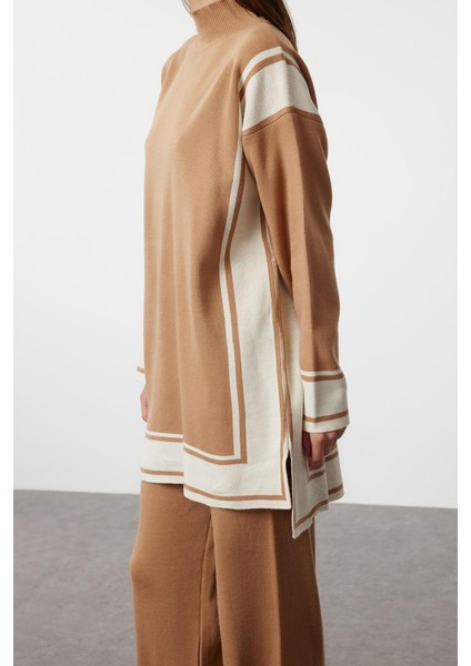 Tarz Kadın Normal Bel Boru Paça Dik Yaka Rahat Kesim Triko Çizgili Tunik-Pantolon Alt-Üst Takım modelleri