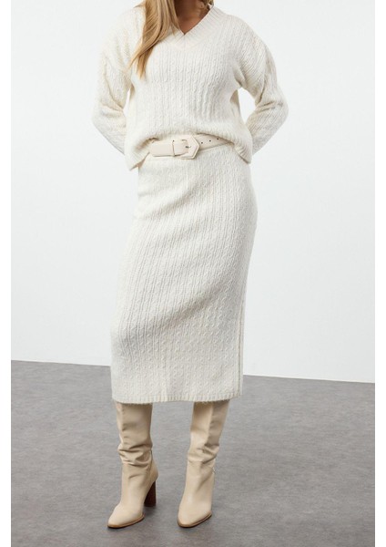 Tarz Kadın Modern Moda Normal Bel Boru Paça V Yaka Yünlü Saç Örgü Triko Alt-Üst Takım indirimleri