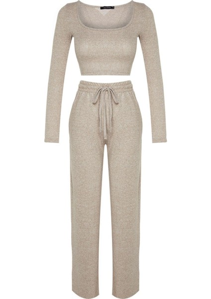 Tarz Kadın Yüksek Bel Geniş Paça Havuz Yaka Yumoş Crop ve Wide Leg Geniş Paça Örme Alt Üst Takım indirimleri