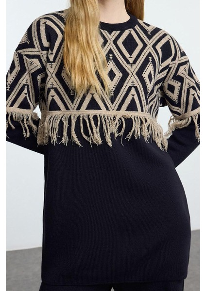 Tarz Kadın Modern Normal Bel Geniş Paça Geometrik Desenli Püskül Detaylı Triko Alt-Üst Takım fiyatları