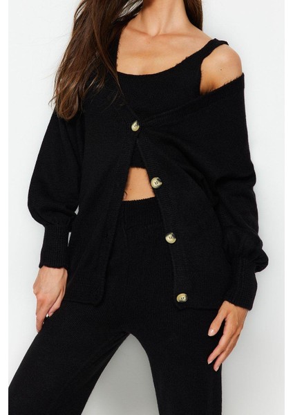 Tarz Kadın Modern Normal Bel Boru Paça V Yaka Geniş Kalıp Yumuşak Dokulu 3lü Triko Alt-Üst Takım