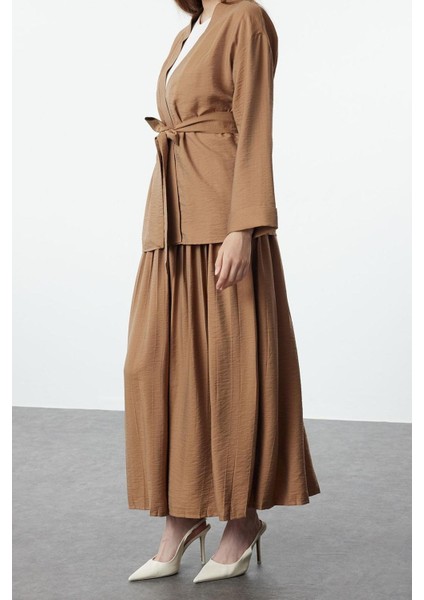 Tarz Kadın Modern Moda Normal Bel Boru Paça V Yaka Kuşaklı Kimono-Piliseli Etek Dokuma Alt-Üst Takım fiyatları