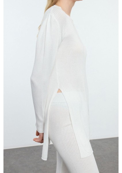 Tarz Kadın Modern Moda Normal Bel Boru Paça Bisiklet Yaka Yırtmaç Detaylı Triko Alt-Üst Takım fiyatları