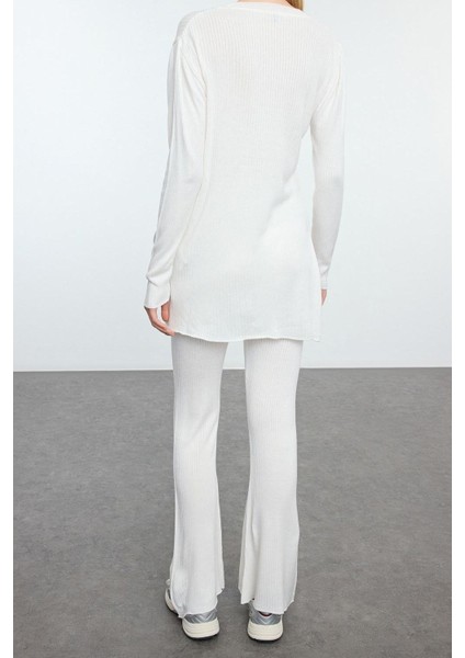 Tarz Kadın Modern Moda Normal Bel Boru Paça Bisiklet Yaka Yırtmaç Detaylı Triko Alt-Üst Takım modelleri